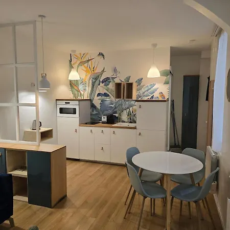 Apartment Midnight In Paris